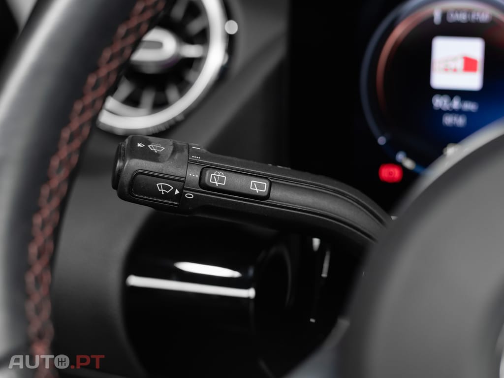 Mercedes-Benz GLA 250 e 8G-DCT AMG Line