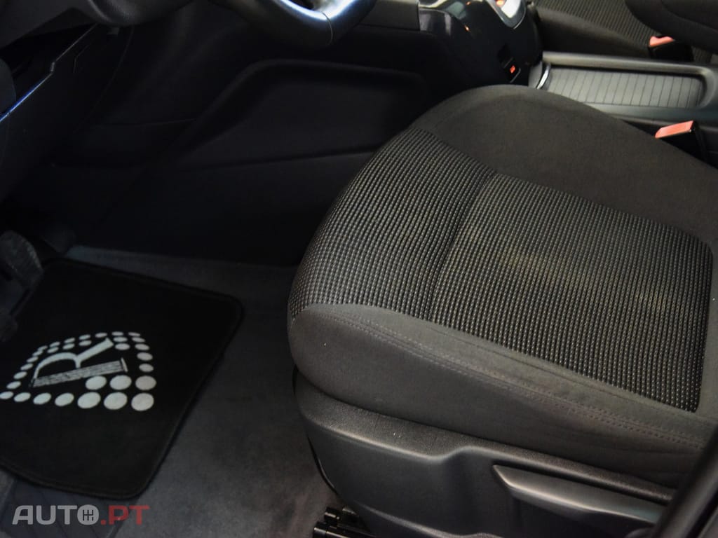 Peugeot 5008 1.6 BlueHDi Style