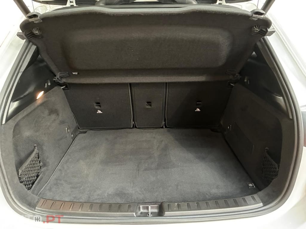 Mercedes-Benz GLA 250 e Progressive