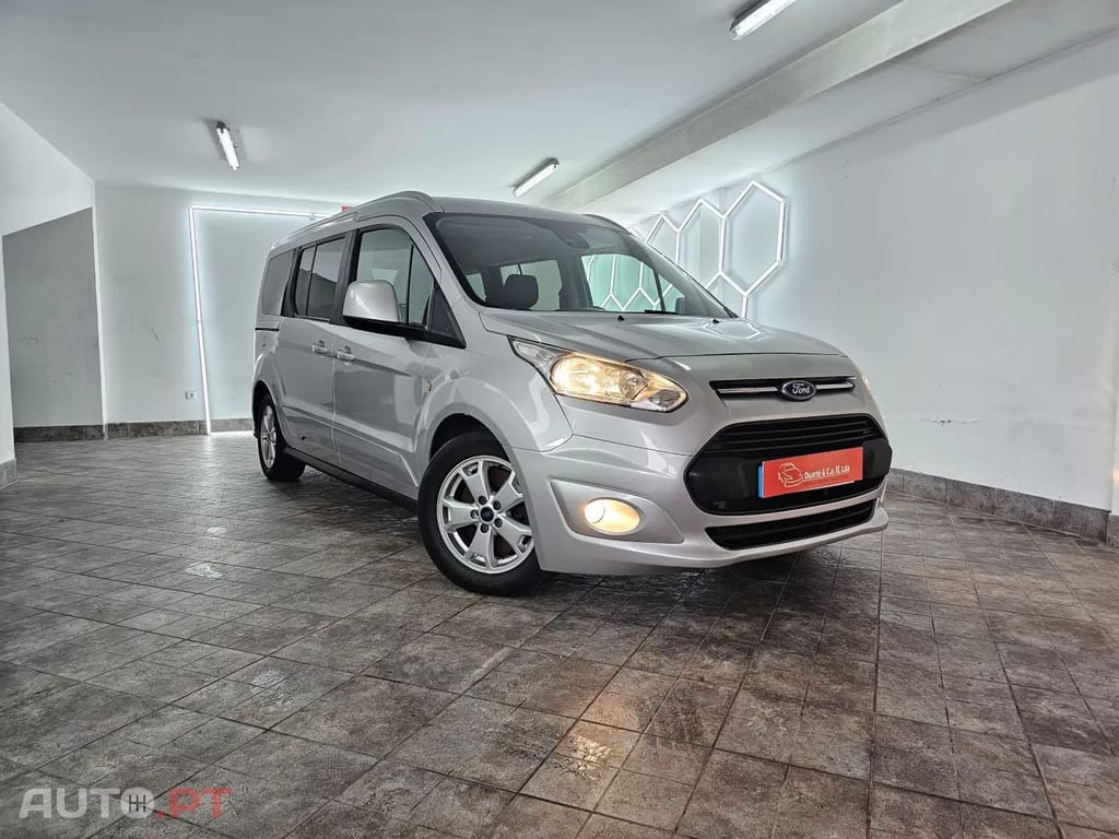 Ford Tourneo Grand 1.5 TDCi Active
