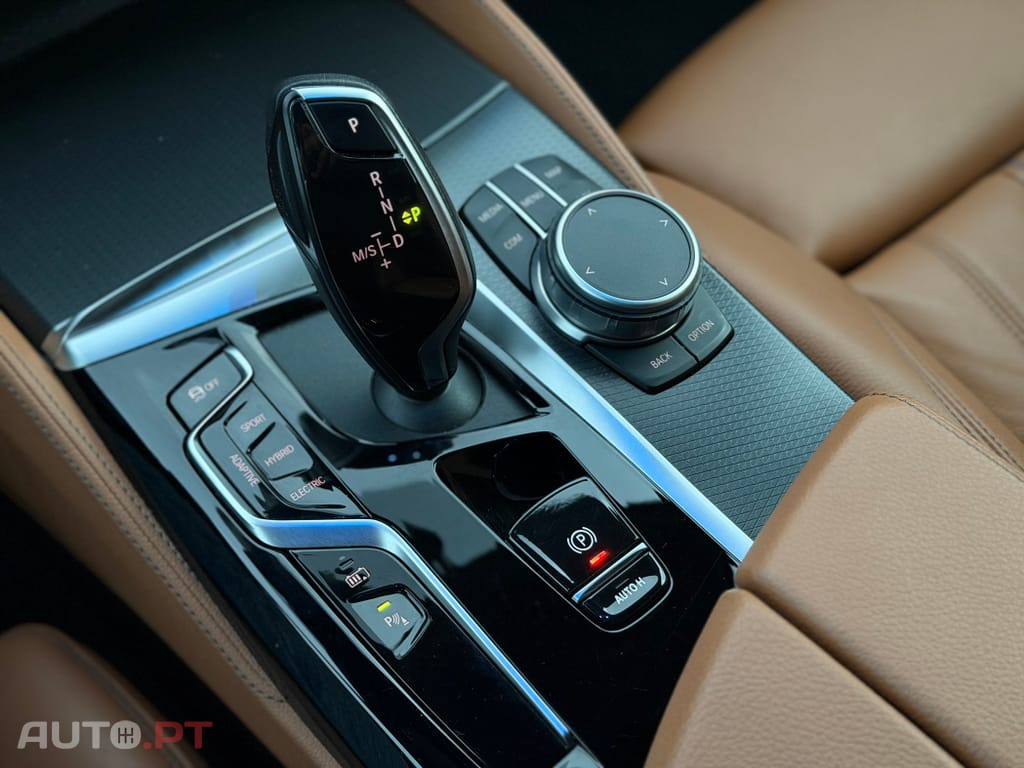 BMW 530 e Pack Desportivo M