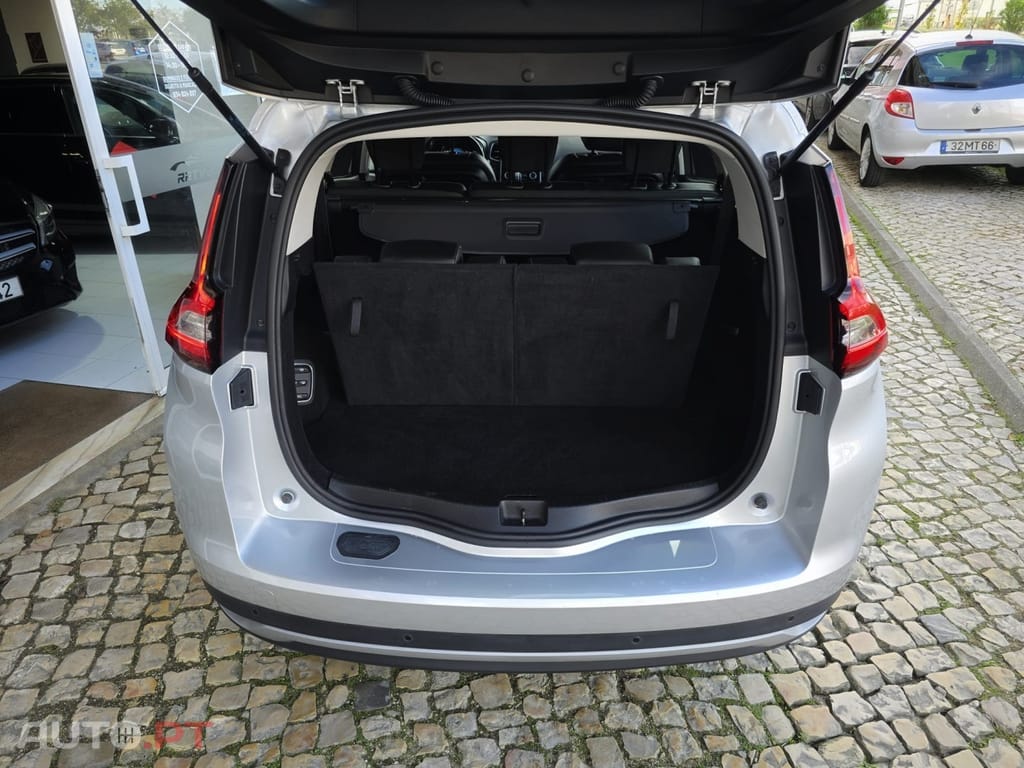 Renault Grand Scénic dCi 110 FAP EDC Dynamique