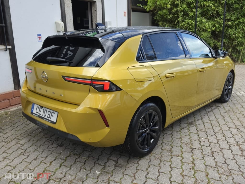 Opel Astra 1.5 D Elegance