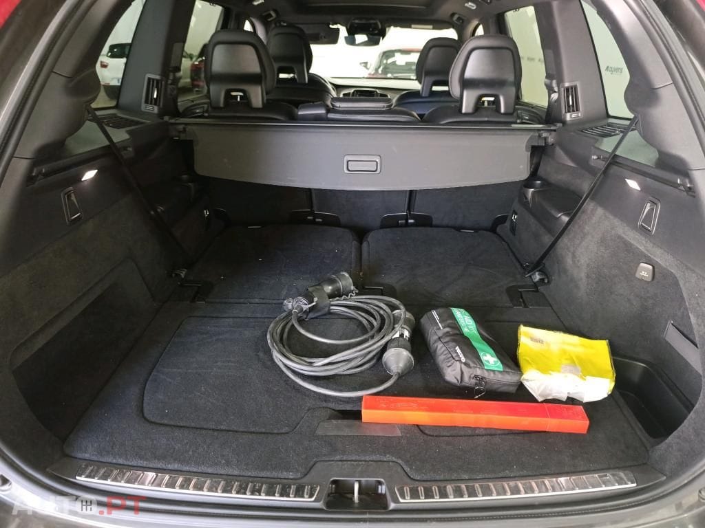 Volvo XC90 2.0 T8 PHEV R-Design AWD