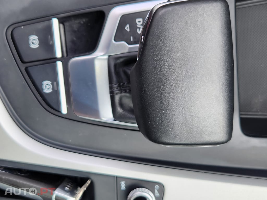 Audi A4 Avant 40 TDI S line S tronic