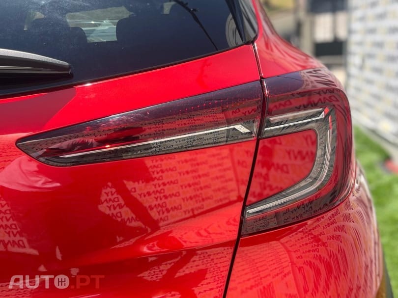 Renault Captur 1.0 TCe Techno Bi-Fuel