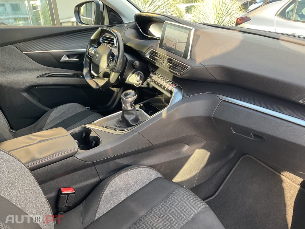 Peugeot 3008 1.6 BlueHDi Active