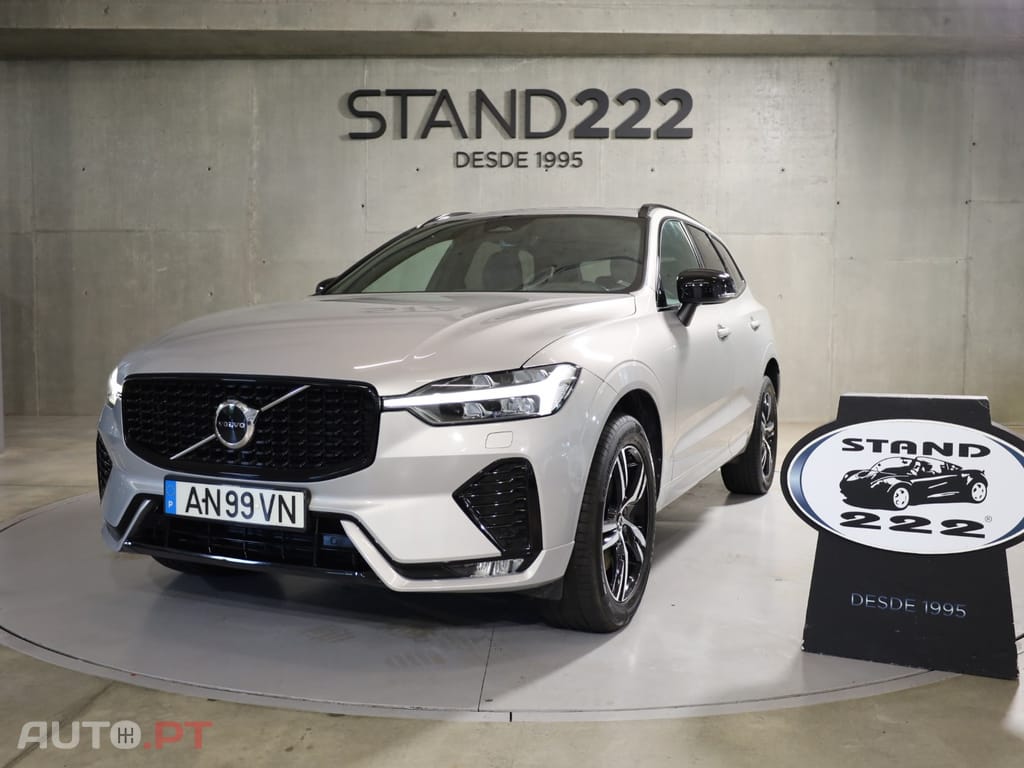 Volvo XC60 2.0 B4 Plus Dark