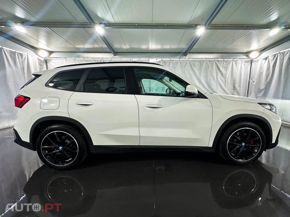 BMW iX1 xDrive30