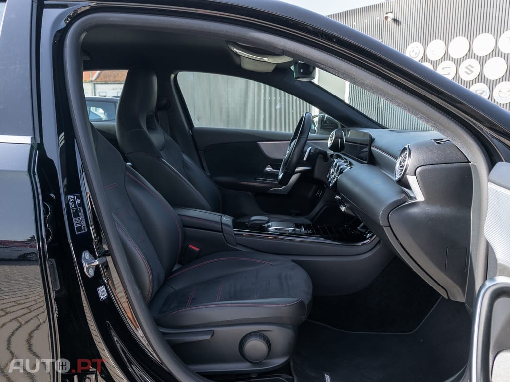 Mercedes-Benz A 250 e AMG Line