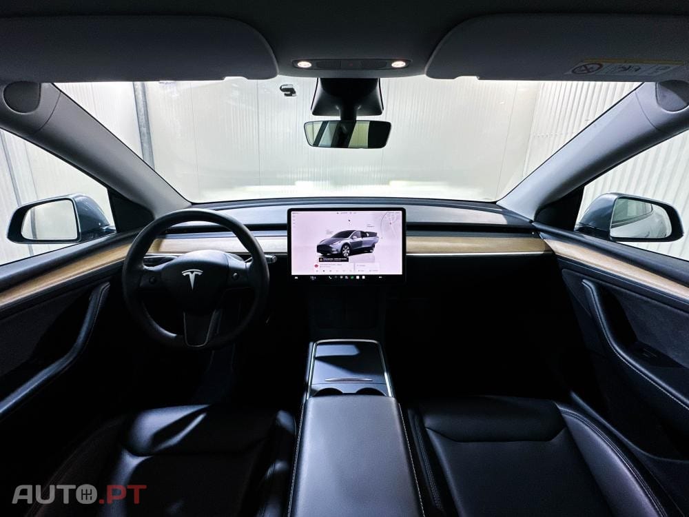 Tesla Model Y Long Range Dual Motor AWD