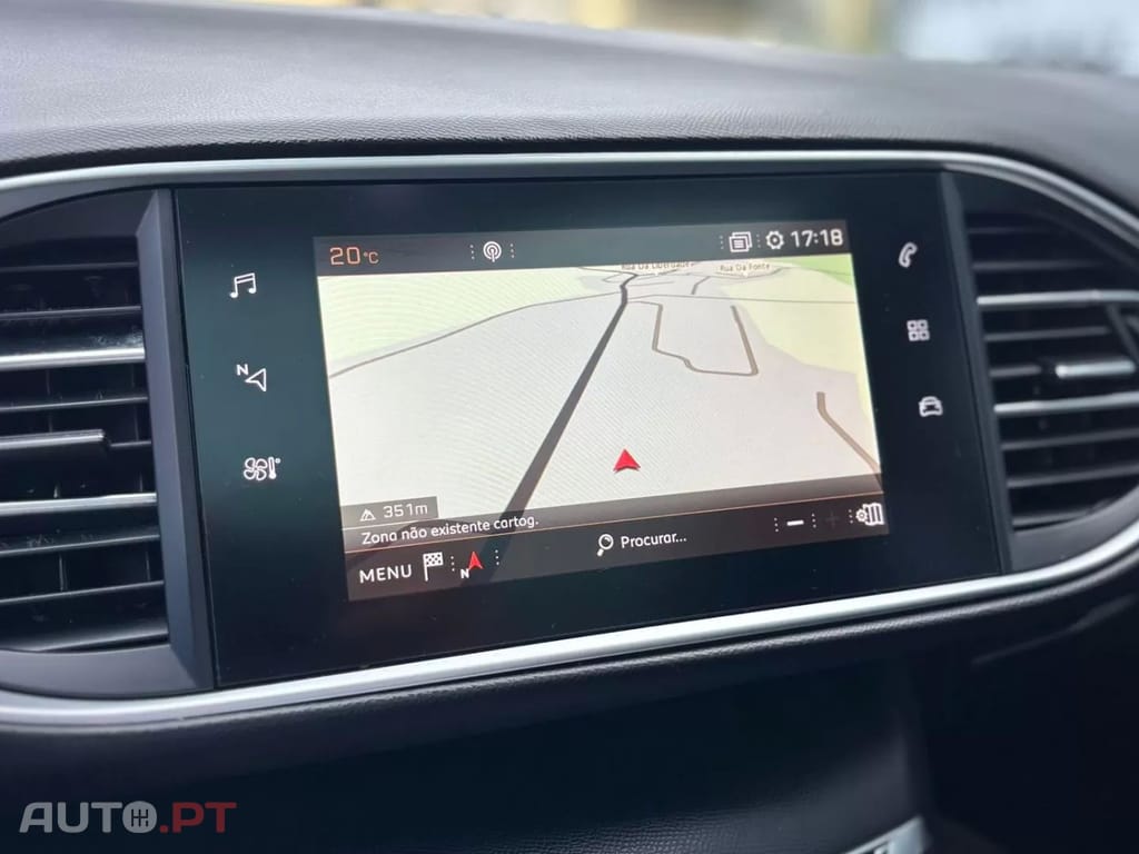 Peugeot 308 SW 1.5 BlueHDi Allure — fotografia 8
