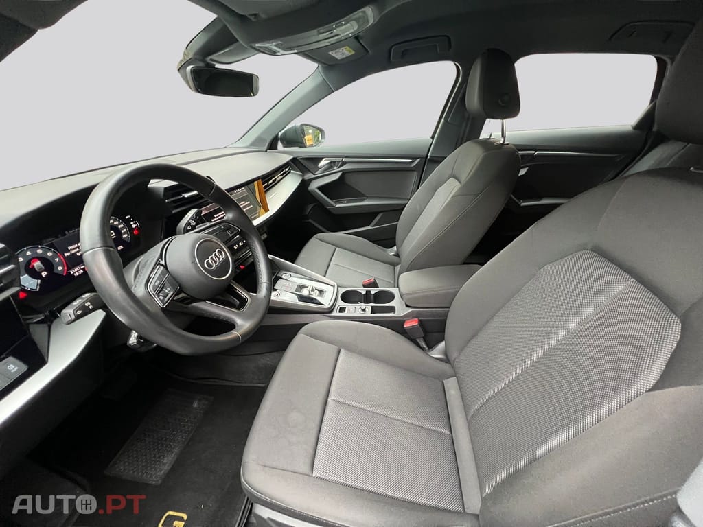 Audi A3 Sportback 30 TFSi Hybrid 