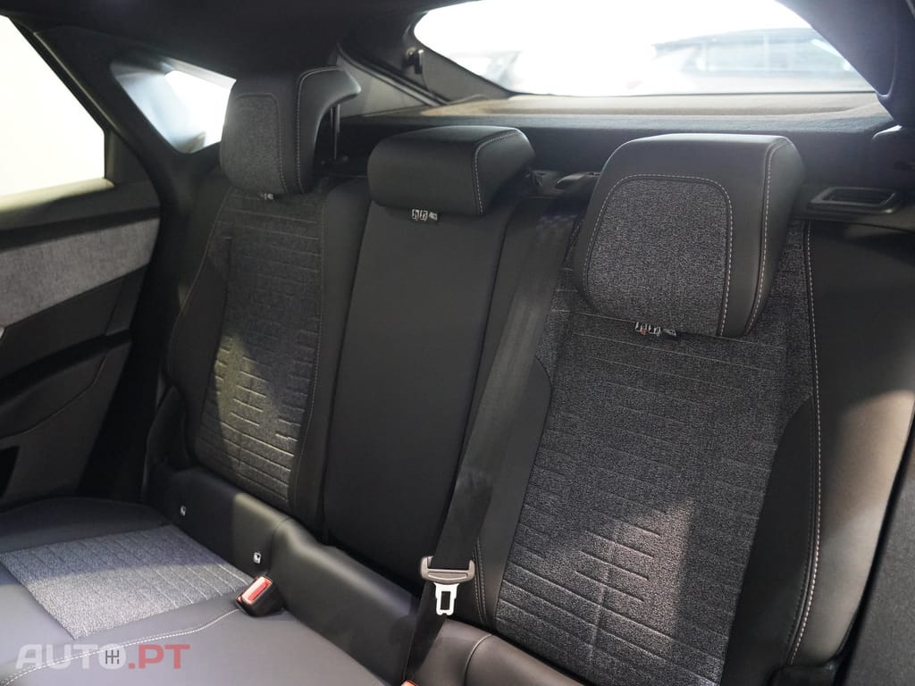 Peugeot 3008 1.2 Hybrid Allure e-DCS6