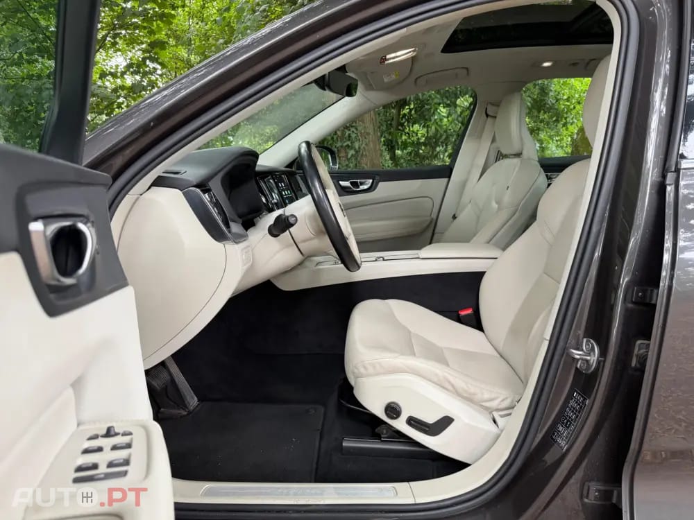 Volvo XC60 2.0 T6 PHEV Inscription Expression AWD