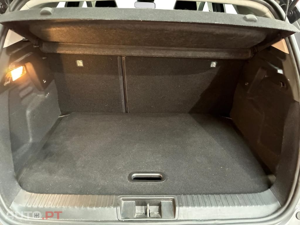 Renault Captur 1.6 E-Tech Techno