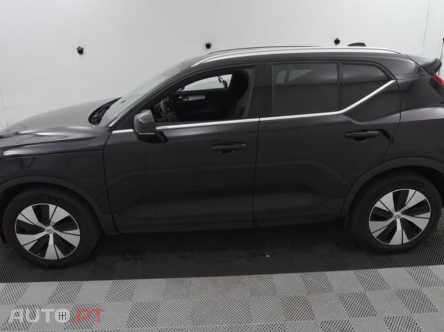 Volvo XC40 1.5 T5 PHEV Momentum Plus