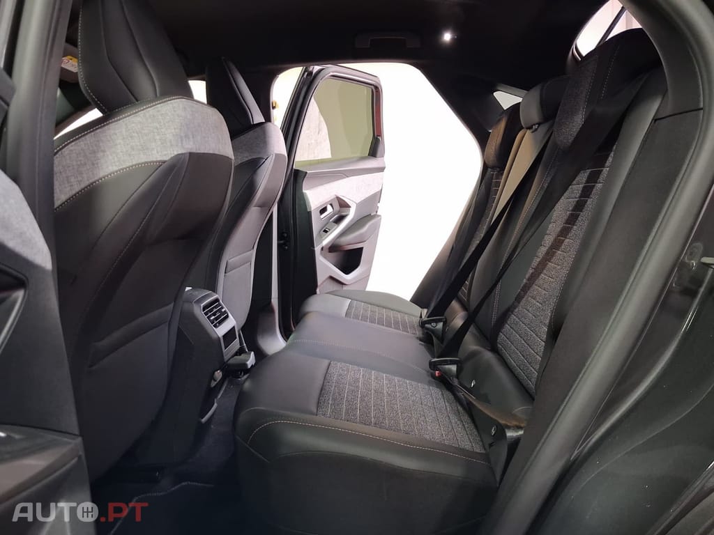 Peugeot 3008 1.2 Hybrid Allure e-DCS6