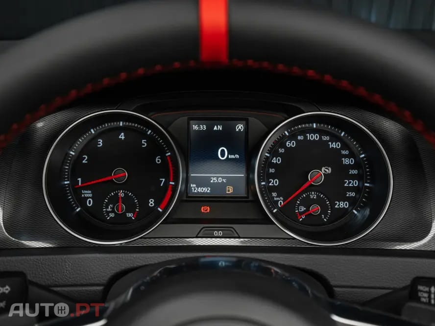 Volkswagen Golf GTI Performance BlueMotion DSG