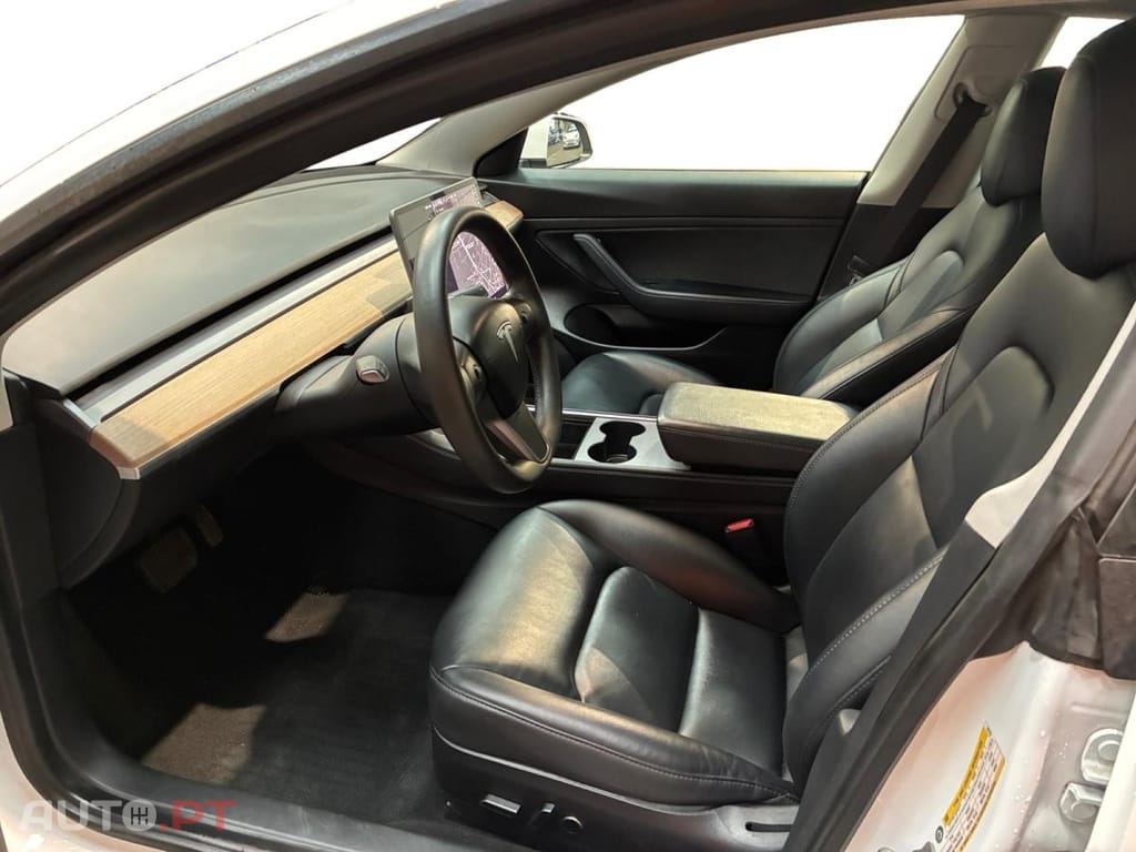 Tesla Model 3 Standard Range Plus RWD