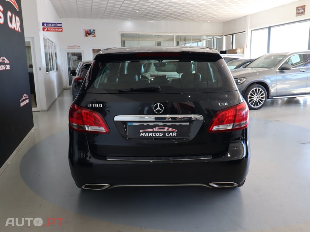 Mercedes-Benz B 180 CDi Urban — fotografia 6