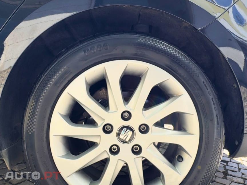 SEAT Leon 1.6 TDI Style Ecomotive — fotografia 9
