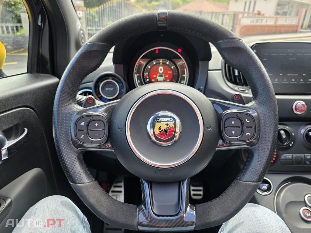 Abarth 695 1.4 T-Jet MTA
