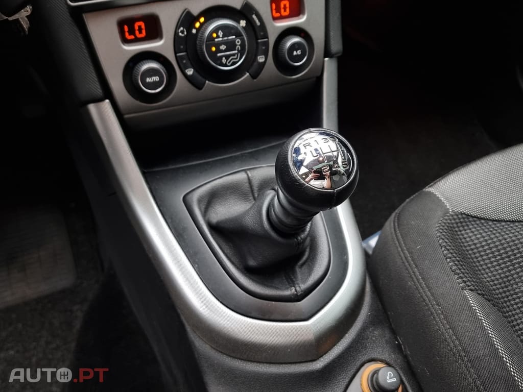 Peugeot 308 1.6 HDi Executive CVM6