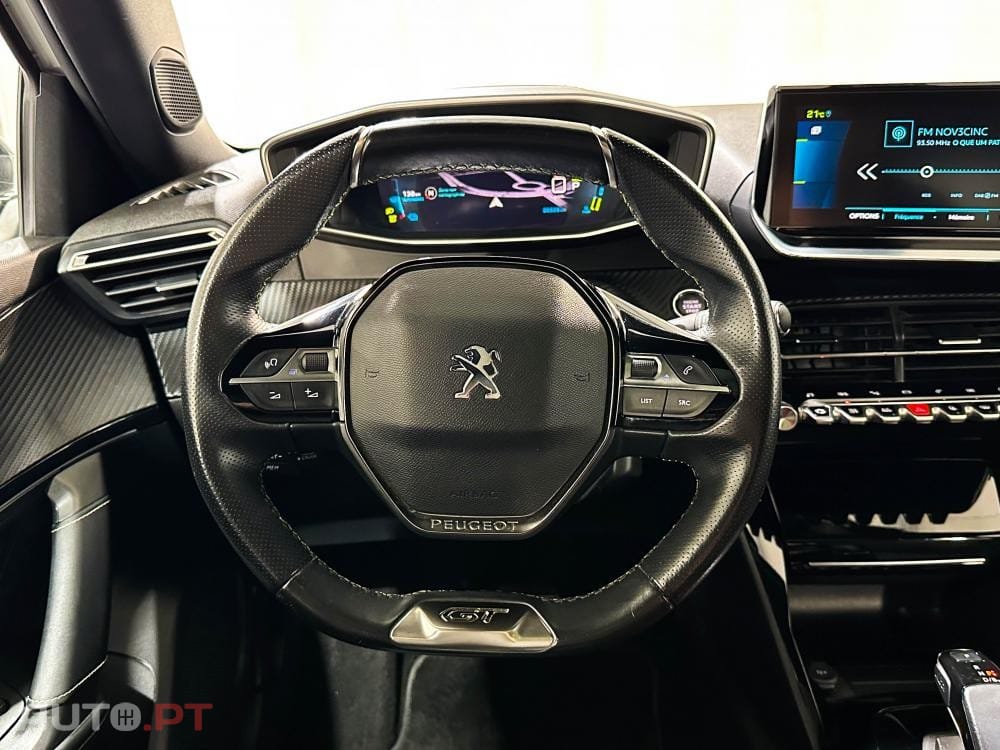 Peugeot E-2008 50 kWh GT Pack
