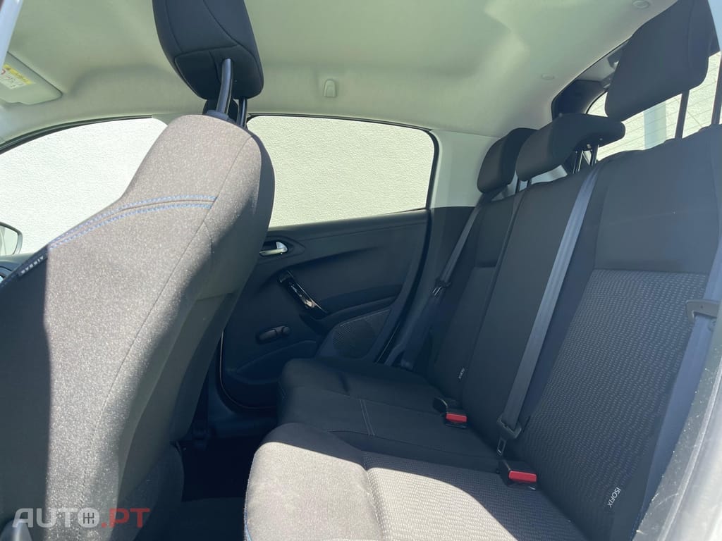 Peugeot 208 1.6 BlueHDi Style