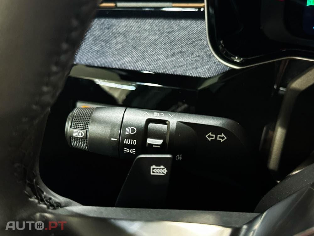 Renault 4 E-Tech 52 kWh Iconic Autonomia Conforto