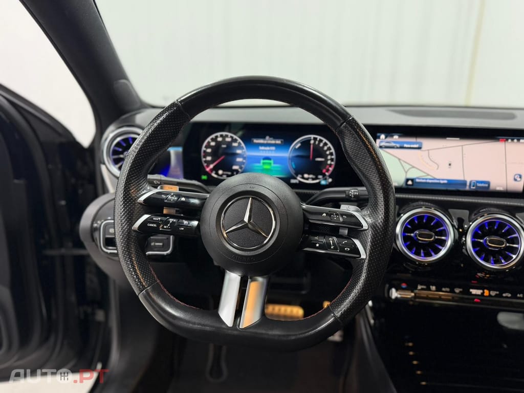 Mercedes-Benz A 250 e AMG Line
