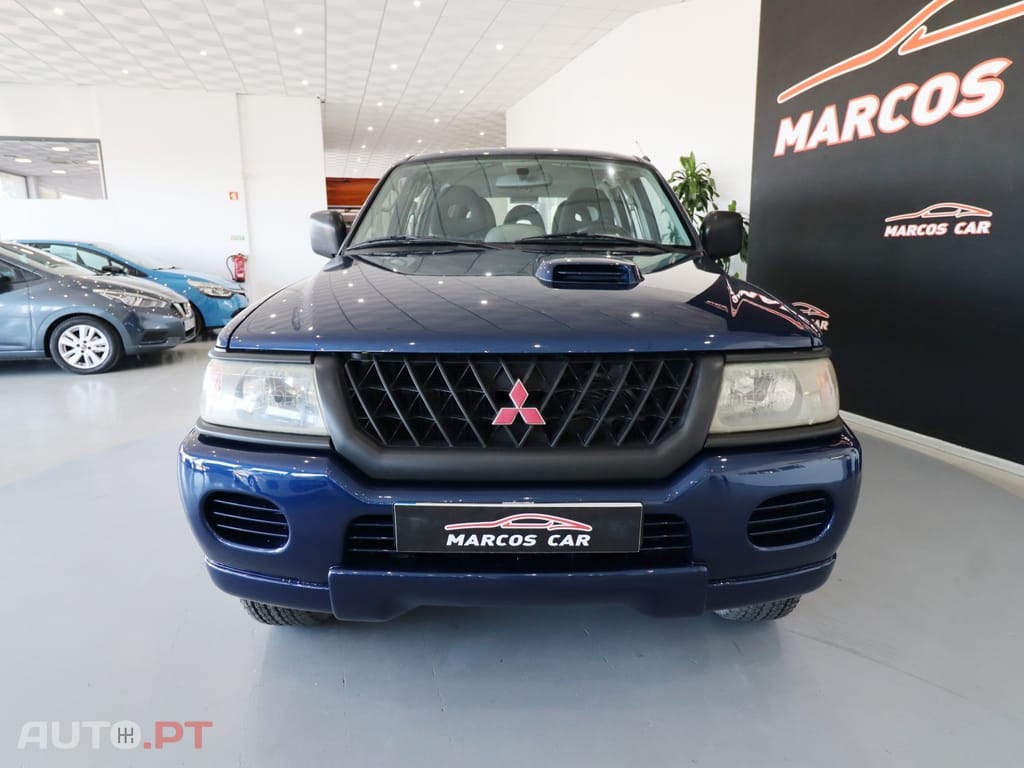 Mitsubishi Pajero Sport 2.5 TD GLS