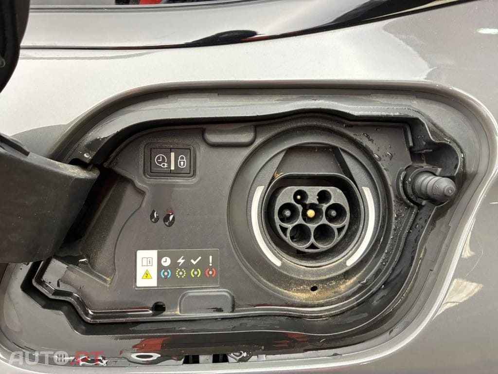 Peugeot 508 Hybrid4 Sport Engineered e-EAT8