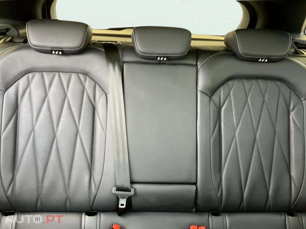 Ford Explorer 77 kWh Premium