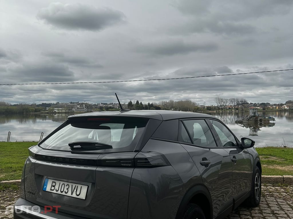 Peugeot 2008 ACTIVE 1.2 PURETECH