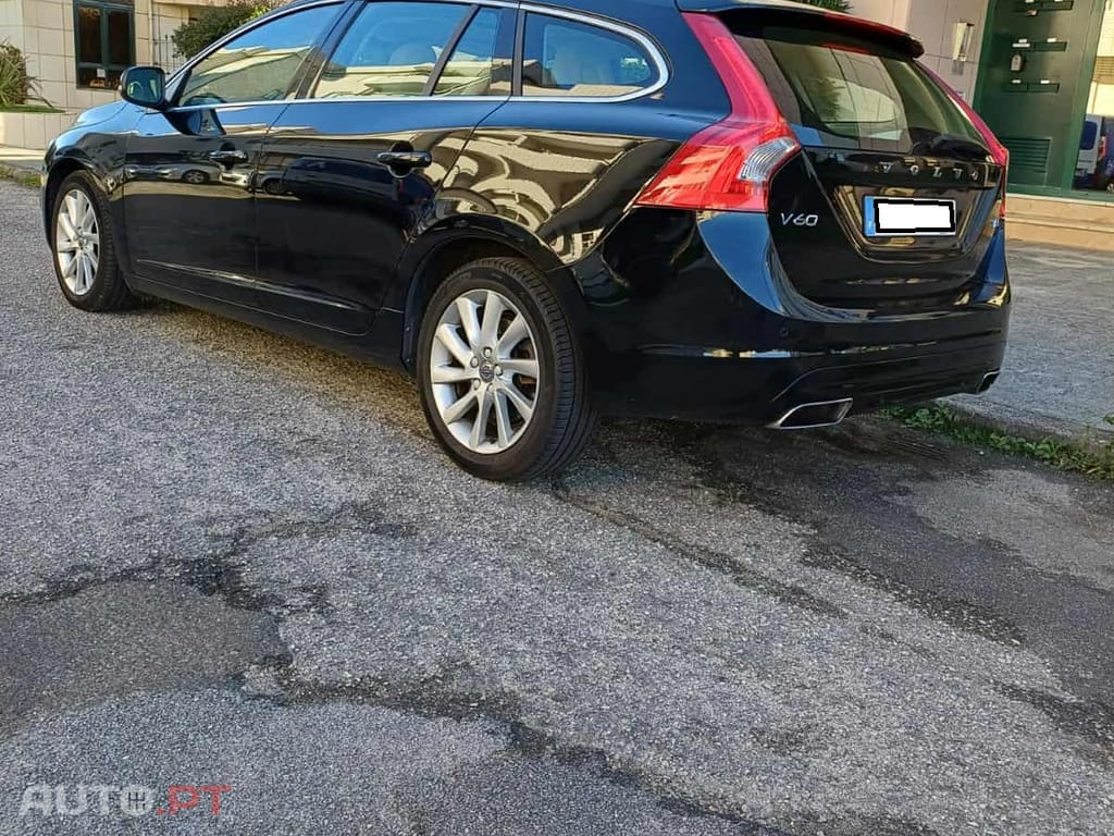 Volvo V60 2.0 D5 225cv Summum Geartronic 8vel