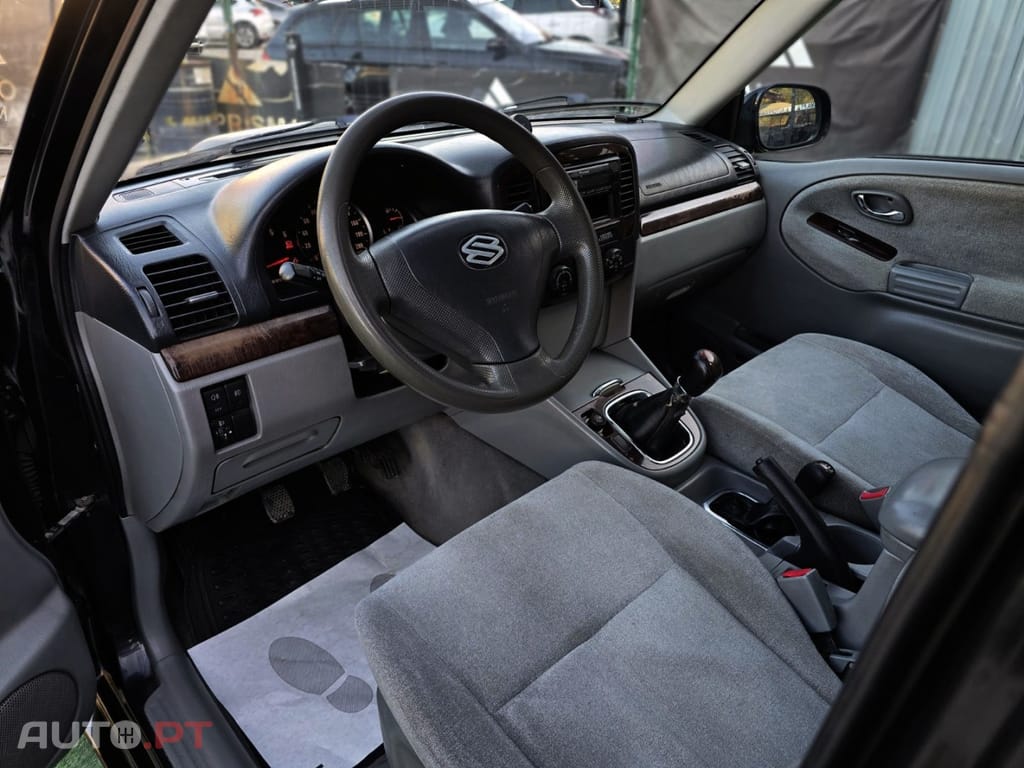 Suzuki Grand Vitara XL-7 2.0 HDi