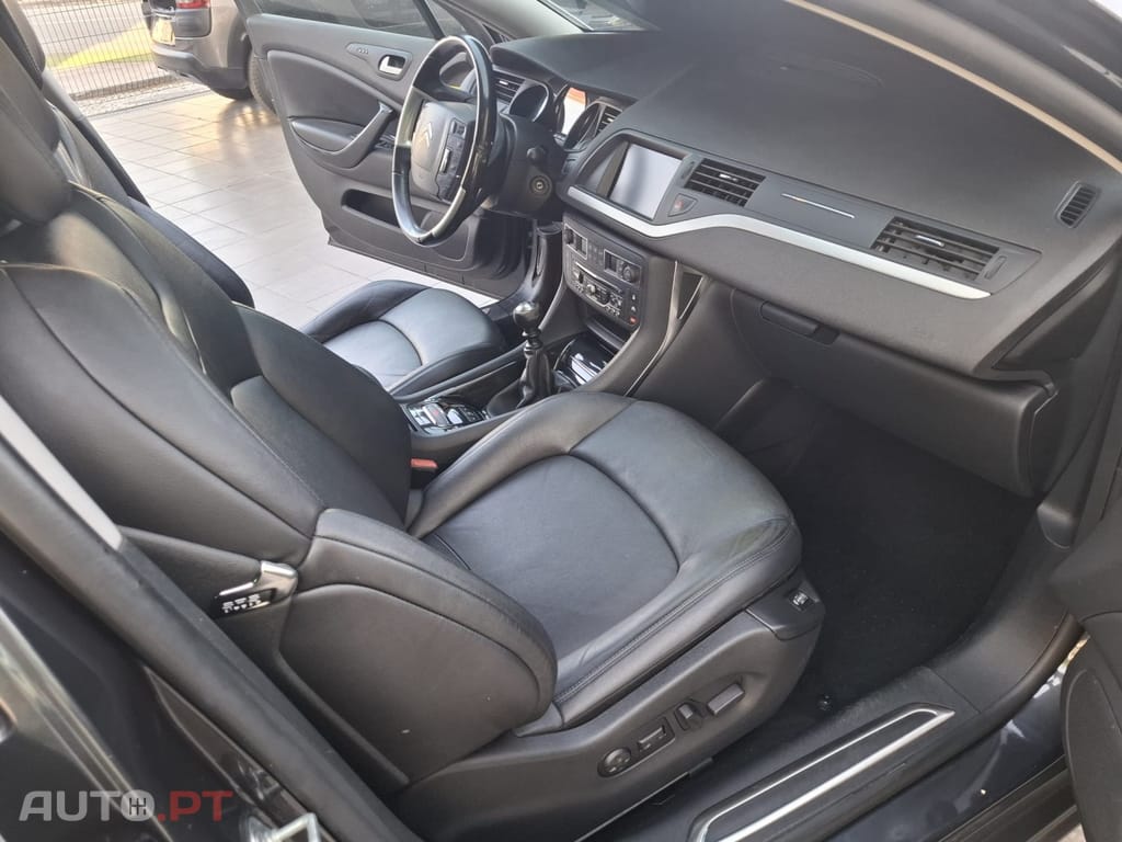 Citroen C5 2.0 HDi Exclusive 133g