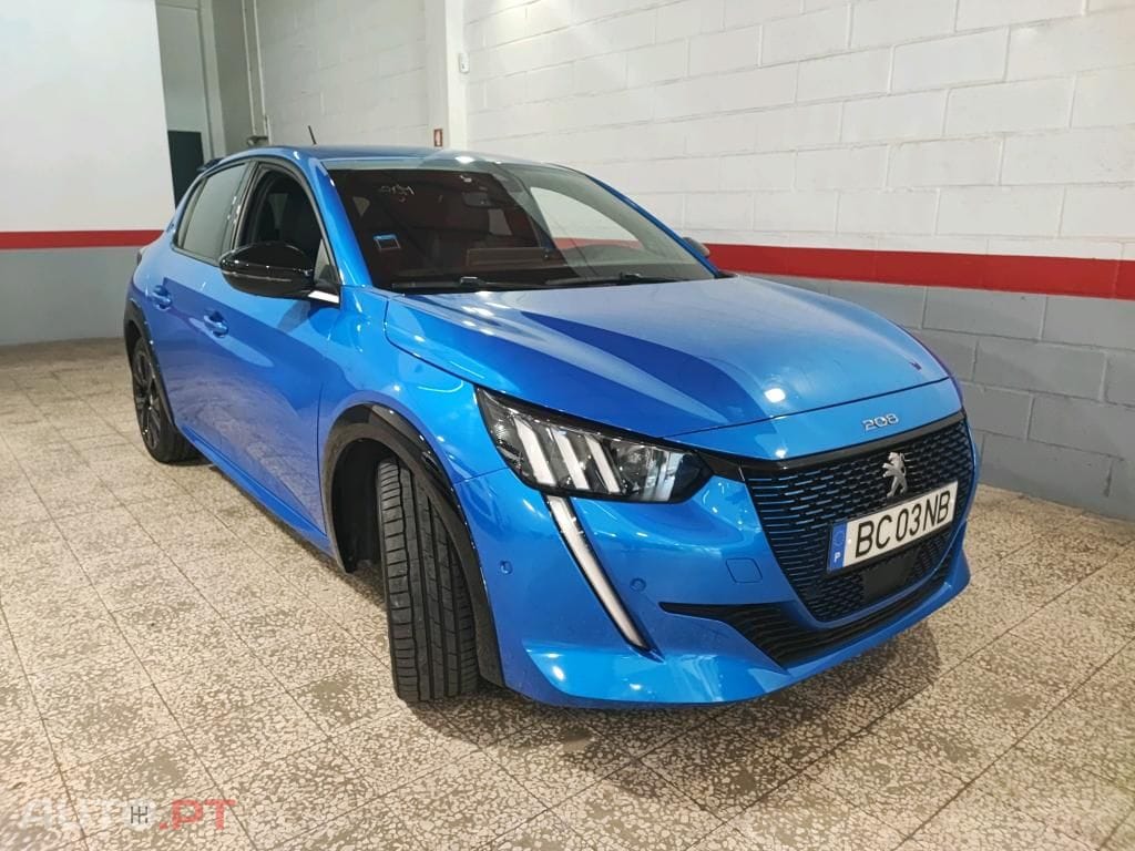 Peugeot E-208 50 kWh GT