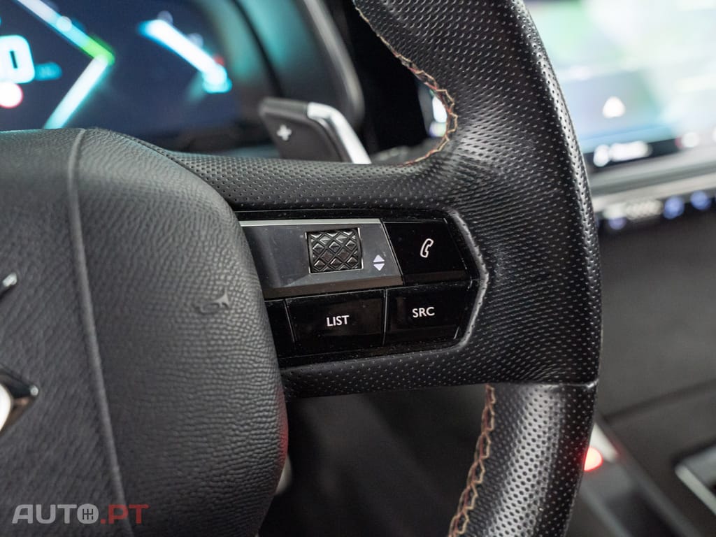 DS DS7 Crossback E-Tense Performance Line EAT8