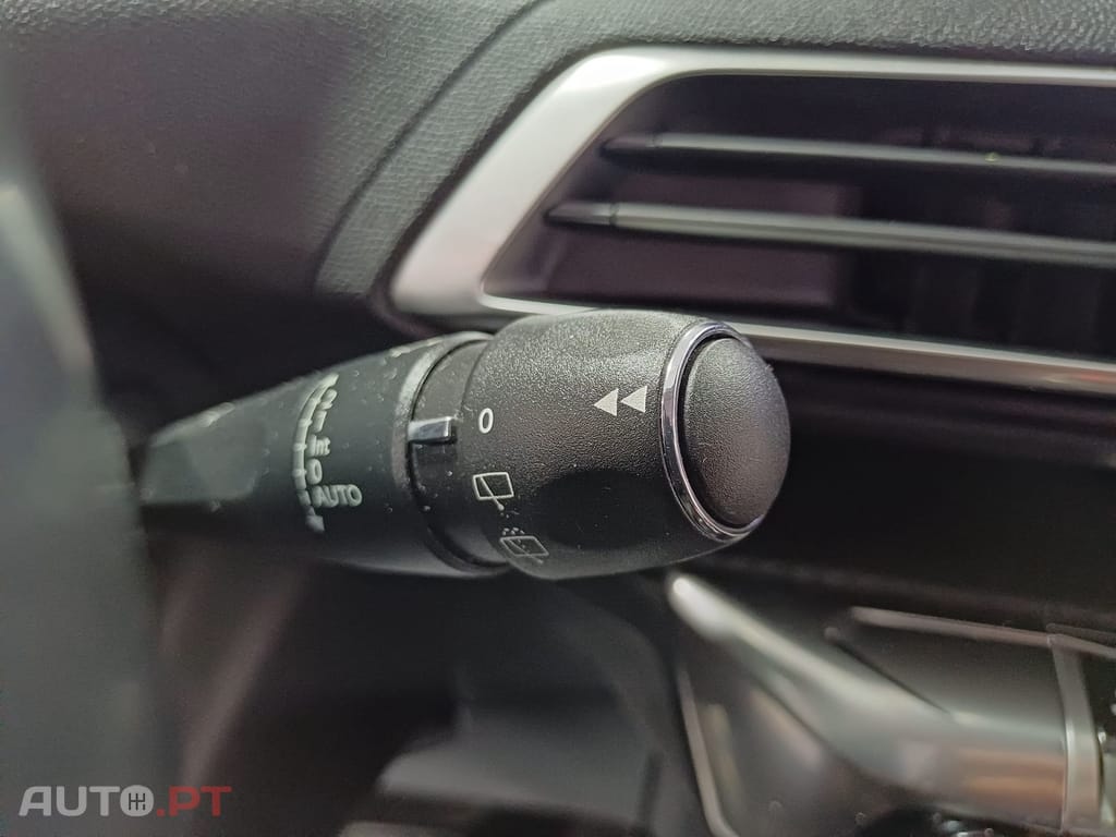 Peugeot 5008 1.5 BlueHDi Allure EAT8