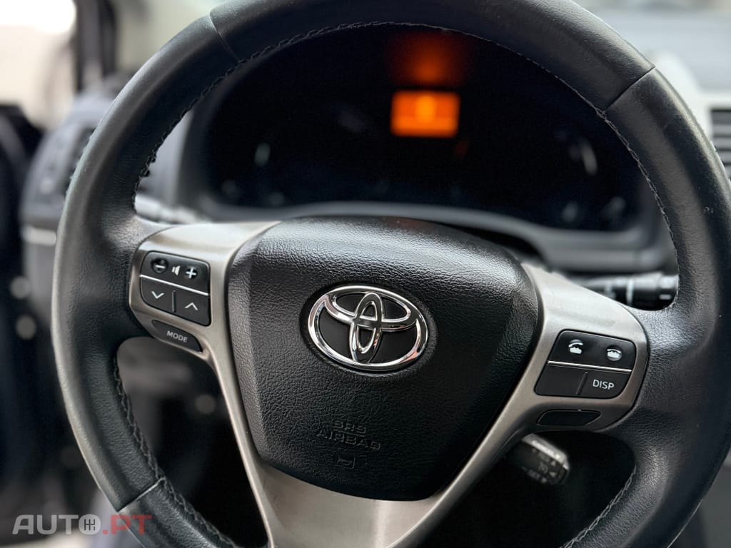 Toyota Avensis 2.0 D-4D Ex.+Pele+GPS