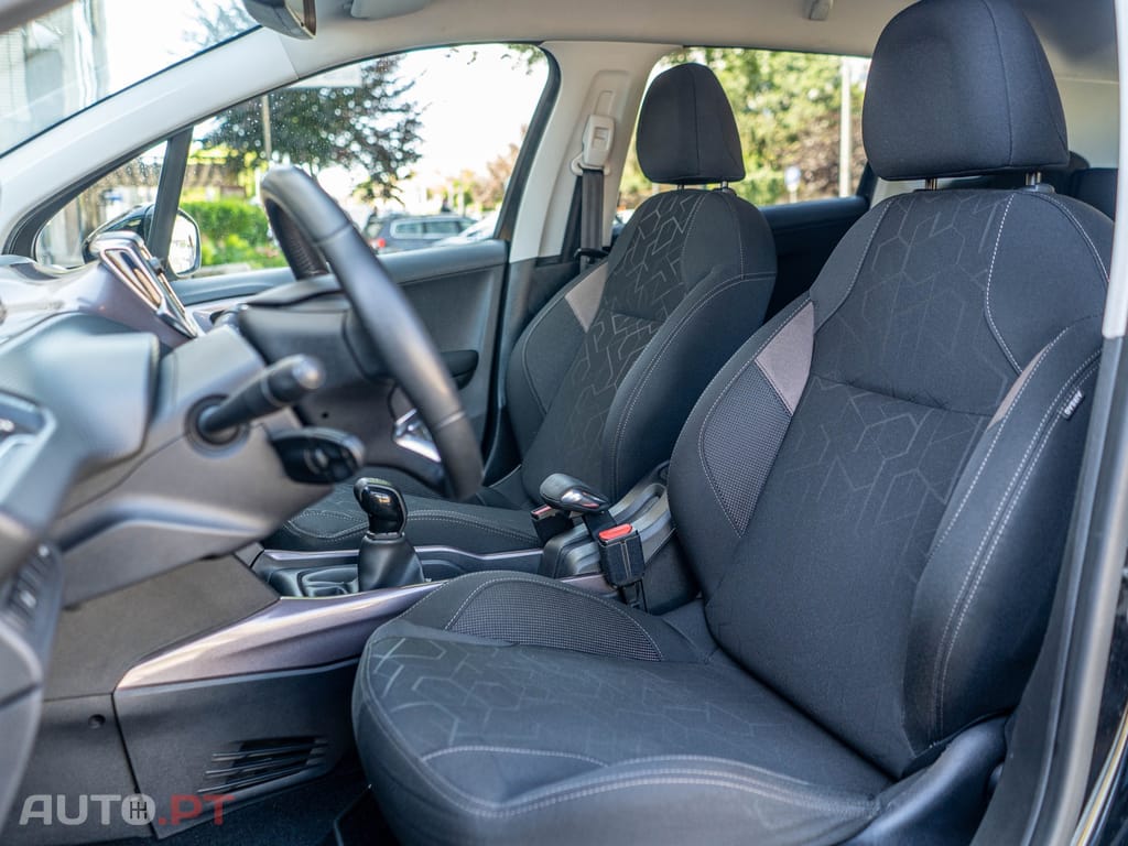 Peugeot 2008 1.2 PureTech Style