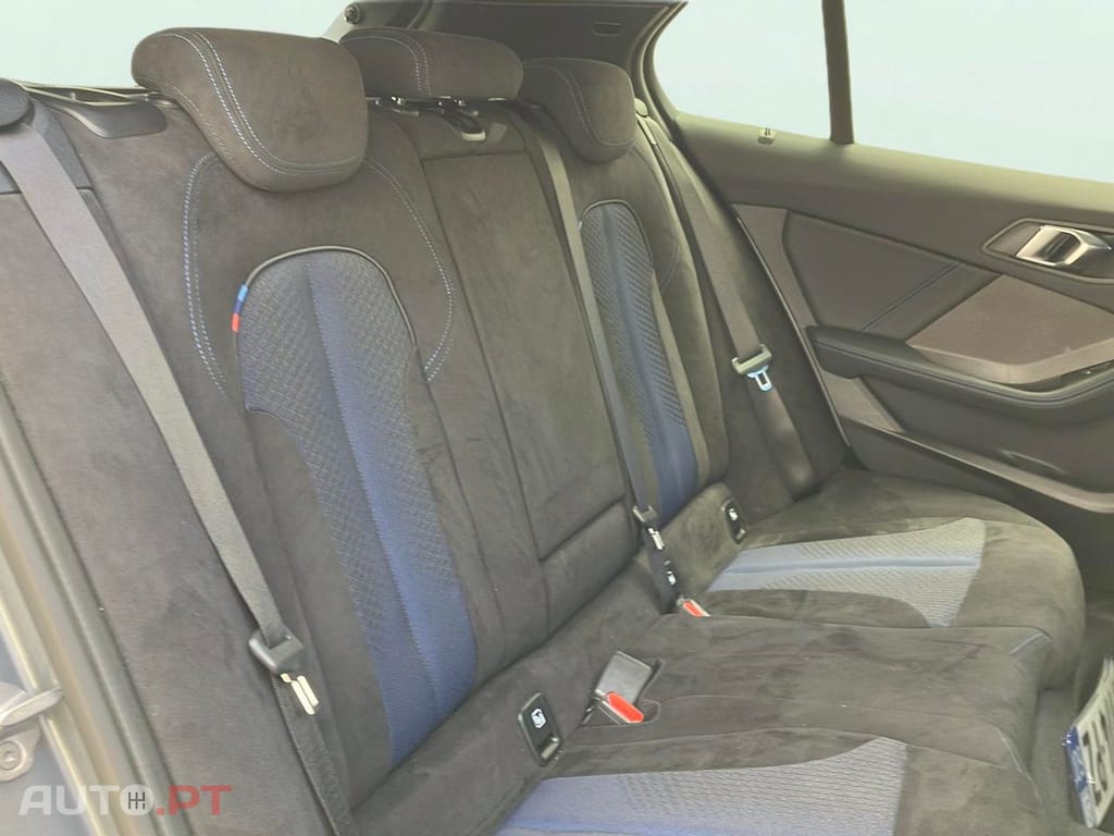 BMW 118 i Pack Desportivo M Auto