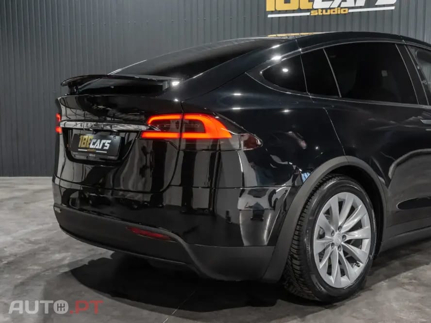 Tesla Model X 100D