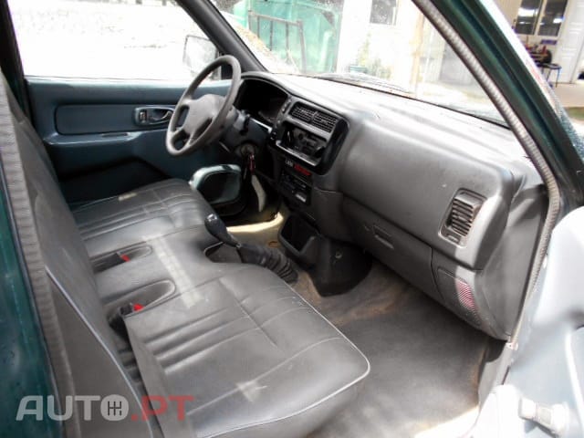 Mitsubishi L200 2.5TD 3Lugares