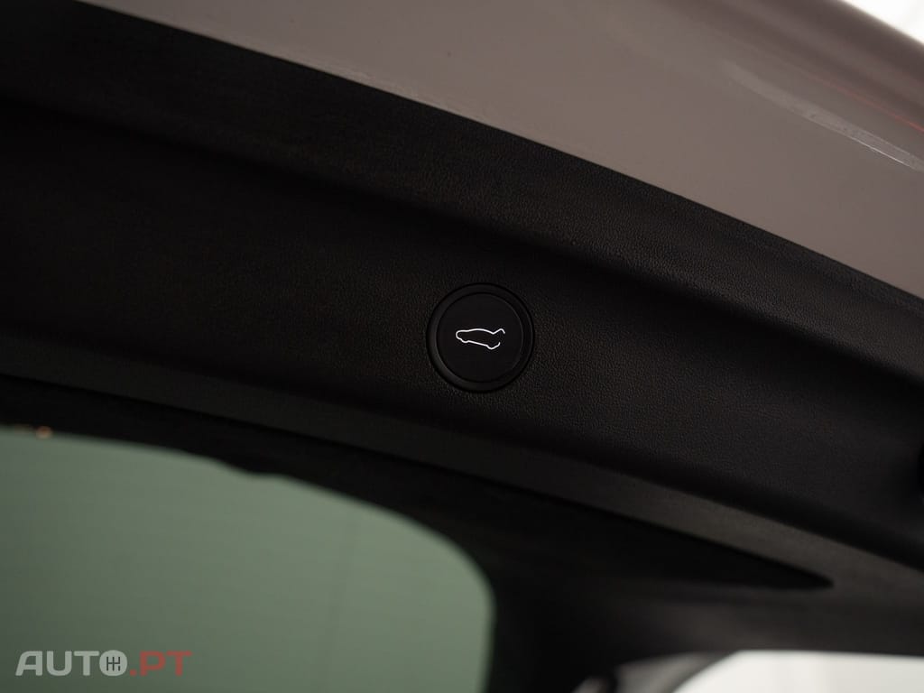 Tesla Model Y Long Range Tração Integral