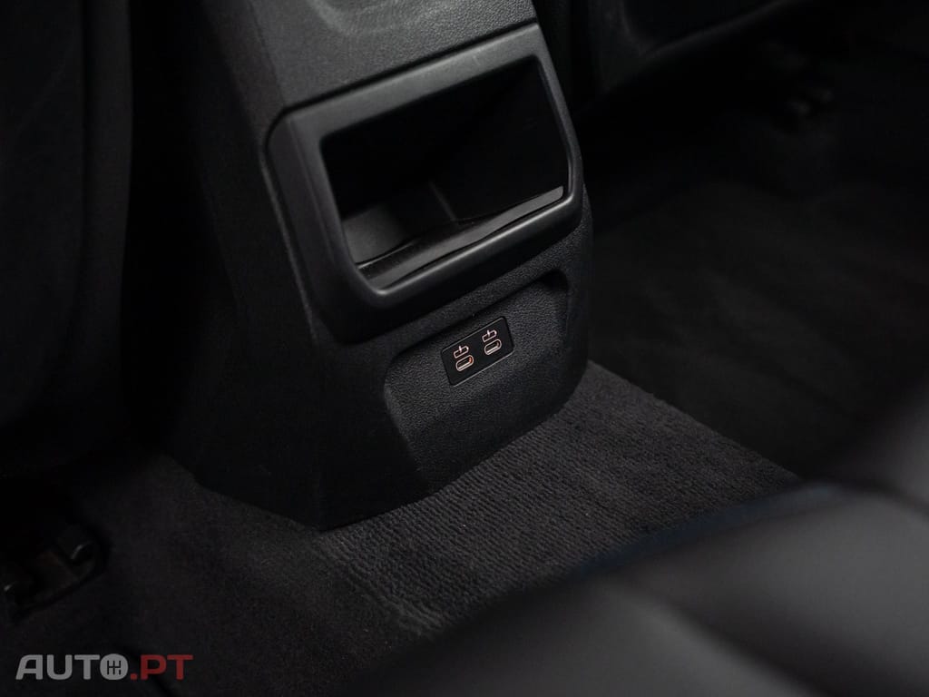 BMW 118 i Pack Desportivo M Auto