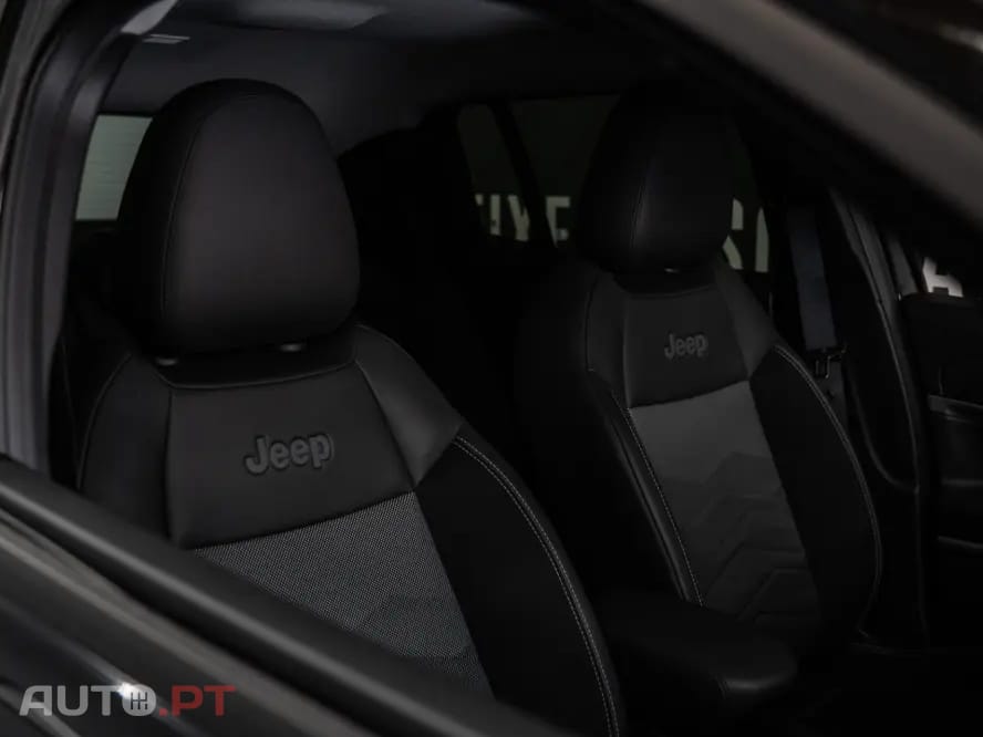 Jeep Avenger 54 kWh Summit